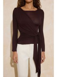 Trendyol Bluzka w kolorze brązowym rozmiar: S. Brązowe bluzki Trendyol, s, bez wzorów, bez kołnierzyka, bez ramiączek. Za 52.99 zł.