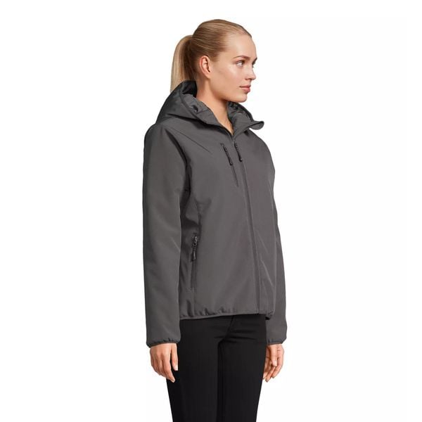 Damska kurtka softshell Sol's Falcon Padded. Brązowe kurtki sportowe SOL'S, na zimę, s, bez wzorów, z softshellu, bez kaptura. Za 336.50 zł.