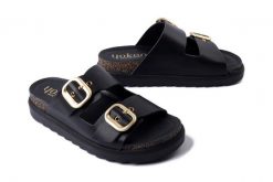 YOKONO TUNEZ-130 VAQ NEGRO, klapki damskie. Czarne klapki Yokono, bez wzorów, bez obcasa, na płaskiej podeszwie. Za 289.90 zł.