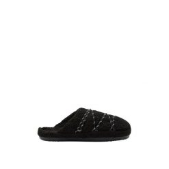 Kapcie Moon Boot Teddy. Brązowe obuwie domowe Moon Boot, bez wzorów, z gumy, z okrągłym noskiem, bez zapięcia. Za 374.00 zł.