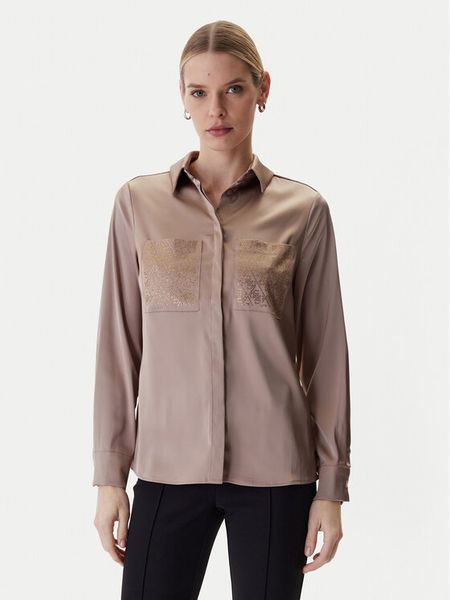 Guess Koszula W5RH40 WFQC2 Brązowy Regular Fit. Brązowe koszule Guess, xxl, z aplikacjami, z syntetyku, bez kołnierzyka, bez ramiączek. Za 479.99 zł.