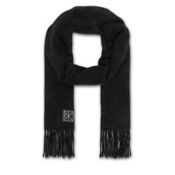Szalik Calvin Klein. Czarne szaliki Calvin Klein, bez wzorów. Za 569.99 zł.