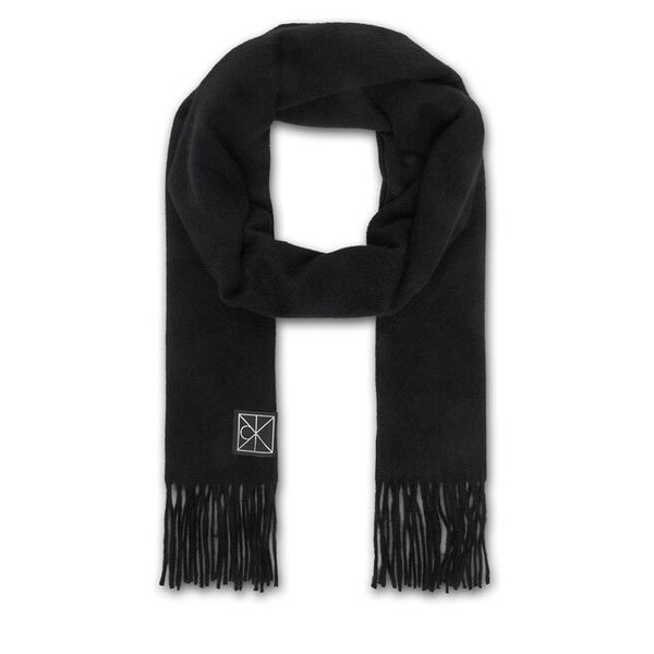 Szalik Calvin Klein. Czarne szaliki Calvin Klein, bez wzorów. Za 569.99 zł.