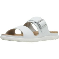 Sandały CLARKS 86444 Biały. Białe sandały Clarks, bez wzorów, ze skóry, bez obcasa, bez zapięcia. Za 152.99 zł.