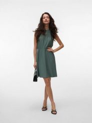Vero Moda Sukienka w kolorze zielonym rozmiar: XS. Zielone sukienki Vero Moda, xs, bez wzorów, z koronki, bez kołnierzyka, bez ramiączek, mini. Za 78.84 zł.