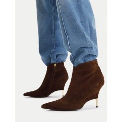 Botki GINO ROSSI. Brązowe botki Gino Rossi, bez wzorów, bez obcasa, na szpilce, bez zapięcia. Za 599.99 zł.