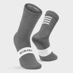Skarpetki Kolarskie unisex SIROKO S1 Grey Saas. Szare skarpety SIROKO, bez wzorów, z nylonu. W wyprzedaży za 57.95 zł.