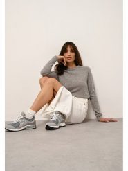 Just Cashmere Kaszmirowy sweter "Jane" w kolorze szarym rozmiar: L. Szare swetry Just Cashmere, l, bez wzorów, z kaszmiru, bez ramiączek. Za 211.81 zł.