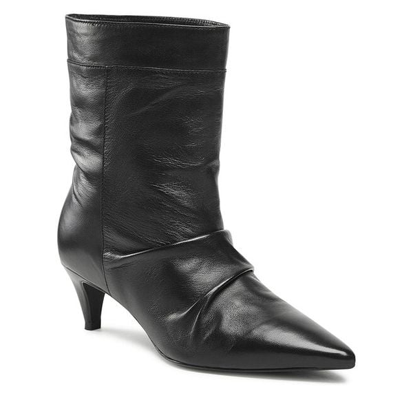 Botki GINO ROSSI. Czarne botki Gino Rossi, bez wzorów, bez obcasa, na słupku, bez zapięcia. Za 429.99 zł.