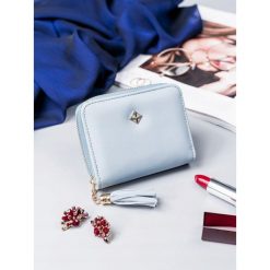 Portmonetka damska na zamek niebieska Milano Design - niebieski. Niebieskie portfele MILANO DESIGN, bez wzorów, ze skóry. Za 25.99 zł.