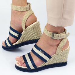 Granatowe espadryle, sandały damskie Big Star Ll274885. Niebieskie sandały Big Star, bez wzorów, z tkaniny, retro, bez obcasa, na koturnie, bez zapięcia. Za 139.80 zł.