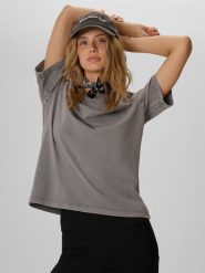 4F T-shirt loose z nadrukiem damski - szary L. Szare t-shirty 4f, l, bez wzorów, z bawełny, bez kołnierzyka, bez ramiączek. Za 79.99 zł.