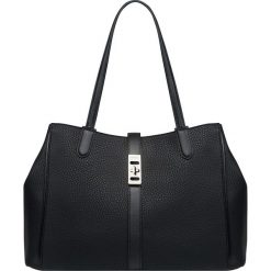 Fiorelli - Torebka. Czarne torby na ramię Fiorelli, bez wzorów, z materiału, casualowe, do ręki, bez dodatków. W wyprzedaży za 219.90 zł.