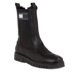 Sztyblety Tommy Jeans. Czarne botki Tommy Jeans, bez wzorów, z jeansu, bez obcasa, na płaskiej podeszwie, bez zapięcia. Za 979.99 zł.