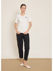 BGN Koszulka w kolorze białym rozmiar: 34. Białe bluzki BGN, bez wzorów, bez kołnierzyka, bez ramiączek. Za 56.99 zł.