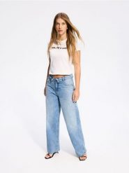 Jeansy barrel z wywinięciem - niebieski. Niebieskie jeansy Reserved, bez wzorów. Za 149.99 zł.