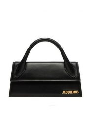 JACQUEMUS Torebka Le Chiquito Long 213BA004-3000 Czarny. Czarne torebki klasyczne JACQUEMUS, bez wzorów, ze skóry, bez dodatków. Za 2,999.00 zł.