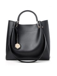 Vince Camuto Torebka "Sicilia" w kolorze czarnym - 32 x 28 x 14 cm rozmiar: onesize. Czarne torby na ramię Vince Camuto, bez wzorów, z materiału, na ramię, bez dodatków. Za 180.49 zł.