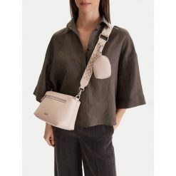 Torebka Lasocki. Brązowe listonoszki Lasocki, bez wzorów, bez dodatków. Za 189.99 zł.