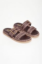 Klapki damskie skórzane z cyrkoniami CESARE CASADEI. Klapki Cesare Casadei, bez wzorów, bez obcasa. Za 1,999.00 zł.