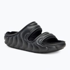 Klapki Crocs Classic Cozzzy Overpuff Sandal. Czarne klapki Crocs, bez wzorów, bez obcasa. Za 229.99 zł.