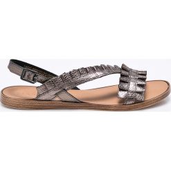 Pieces - Sandały. Brązowe sandały Pieces, bez wzorów, z materiału, z okrągłym noskiem, bez obcasa, na szpilce, bez zapięcia. W wyprzedaży za 119.90 zł.