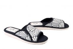 METEOR 008 Helena beżowy, kapcie damskie. Brązowe obuwie domowe Meteor, bez wzorów, bez zapięcia. Za 40.80 zł.