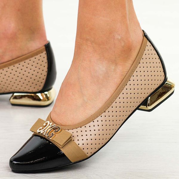 Czarne ażurowe baleriny damskie Potocki 12556. Czarne czółenka POTOCKI, z aplikacjami, z jeansu, bez obcasa, na obcasie, bez zapięcia. Za 179.00 zł.