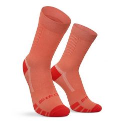 Skarpetki gravel Kolarstwo Siroko GS1 Tile. Czerwone skarpety SIROKO, bez wzorów, z tkaniny. Za 71.00 zł.