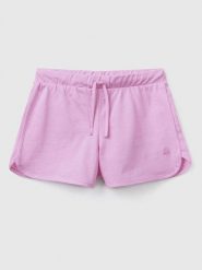 Benetton Szorty w kolorze fioletowym rozmiar: 150. Różowe szorty Benetton, bez wzorów, z bawełny. Za 41.79 zł.