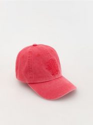 Czapka z daszkiem - czerwony. Czerwone czapki Reserved, bez wzorów. W wyprzedaży za 29.99 zł.