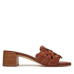 Klapki Unisa. Brązowe klapki Unisa, bez wzorów, bez obcasa. Za 369.99 zł.