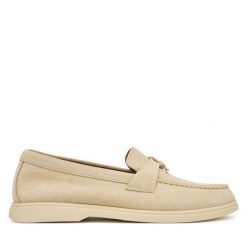 Lordsy BOSS. Brązowe lordsy Boss, bez wzorów, bez obcasa, bez zapięcia. Za 849.99 zł.