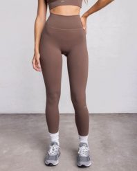 Legginsy z wysokim stanem Essential Sporty - Khaki. Zielone legginsy JOY STUDIO, s, bez wzorów, z materiału, z podwyższonym stanem, długie. Za 244.00 zł.
