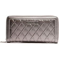 Portfel w kolorze brązowo-złotym - (S)20 x (W)10 x (G)3 cm. Brązowe portfele Love Moschino, bez wzorów, z materiału. W wyprzedaży za 259.95 zł.