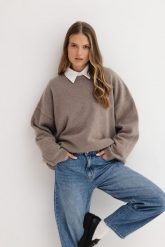 WEŁNIANY SWETER BOBBY TAUPE One size - Flawless. Swetry Flawless, na zimę, s, bez wzorów, z dzianiny, bez ramiączek. Za 657.00 zł.