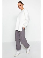 Trendyol Bluza w kolorze kremowym rozmiar: L. Brązowe bluzy Trendyol, l, bez wzorów, bez kaptura. Za 70.41 zł.