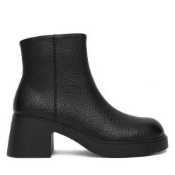 Botki JENNY. Czarne botki Jenny, bez wzorów, bez obcasa, na słupku, bez zapięcia. Za 159.99 zł.