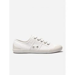 Sneakersy damscy TBS Opiace. Białe obuwie sportowe Tbs, bez zapięcia. Za 263.50 zł.