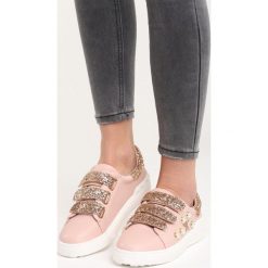 Różowe Buty Sportowe Laugh in Face. Obuwie sportowe Born2be. Za 39.99 zł.