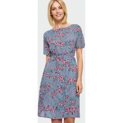 Wzorzysta sukienka. Sukienki Greenpoint, bez wzorów, z wiskozy, bez kołnierzyka, bez ramiączek. Za 79.99 zł.