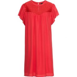 Sukienka bonprix koralowy. Czerwone sukienki bonprix, bez wzorów, bez kołnierzyka, bez ramiączek. Za 32.99 zł.