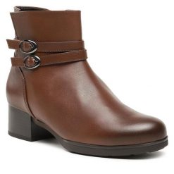 Botki Gabor. Brązowe botki Gabor, bez wzorów, bez obcasa, na słupku, bez zapięcia. Za 349.99 zł.