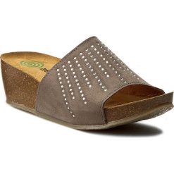 Klapki DR. BRINKMANN - 701026 Perle 8. Brązowe klapki Dr. Brinkmann, z aplikacjami, ze skóry, bez obcasa, na obcasie. W wyprzedaży za 139.00 zł.