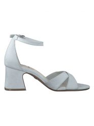 S.Oliver Sandały w kolorze błękitnym na obcasie rozmiar: 40. Niebieskie sandały S.Oliver, bez wzorów, z otwartym noskiem, bez obcasa, na koturnie, bez zapięcia. Za 100.75 zł.