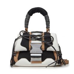 Torebka Steve Madden. Czarne torebki klasyczne Steve Madden, bez wzorów, bez dodatków. Za 379.99 zł.