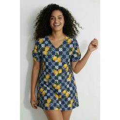 Damskie Sukienka z dżerseju cytryna trapezowy krój dekolt w serek rękaw 1/2. Niebieskie sukienki Ulla Popken, plus size, bez wzorów, z dżerseju, sportowe, bez kołnierzyka, plus size, bez ramiączek, sportowe. Za 239.99 zł.