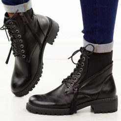 Czarne botki damskie, trapery Vinceza 58559. Czarne botki VINCEZA, na jesień, bez wzorów, z gumy, z okrągłym noskiem, bez obcasa, bez zapięcia. Za 229.00 zł.