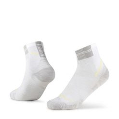 Skarpety biegowe Buff Coolnet Quarter Sock CQ. Białe skarpety Buff, bez wzorów. Za 83.99 zł.