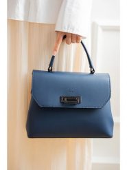 Abaco Skórzana torebka "Laurie" w kolorze granatowym - 27,5 x 20 x 8 cm rozmiar: onesize. Niebieskie torby na ramię Abaco, bez wzorów, z materiału, przez ramię, bez dodatków. Za 316.24 zł.